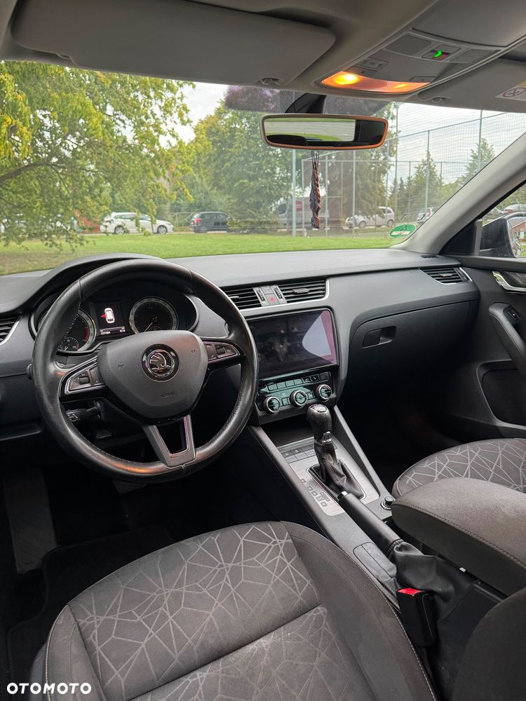 Skoda Octavia 2.0 TDI 4x4 Style DSG - 8