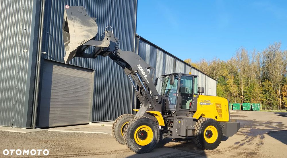 Fadroma Ładowarka kołowa XCMG XC938E - 15