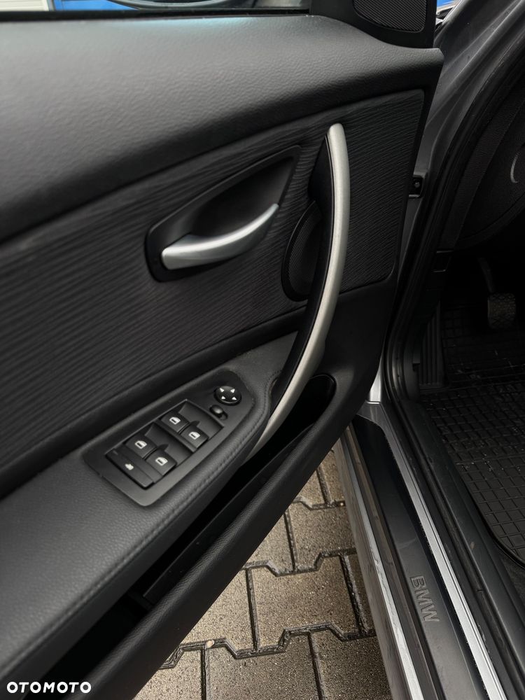 BMW Seria 1 116i - 17