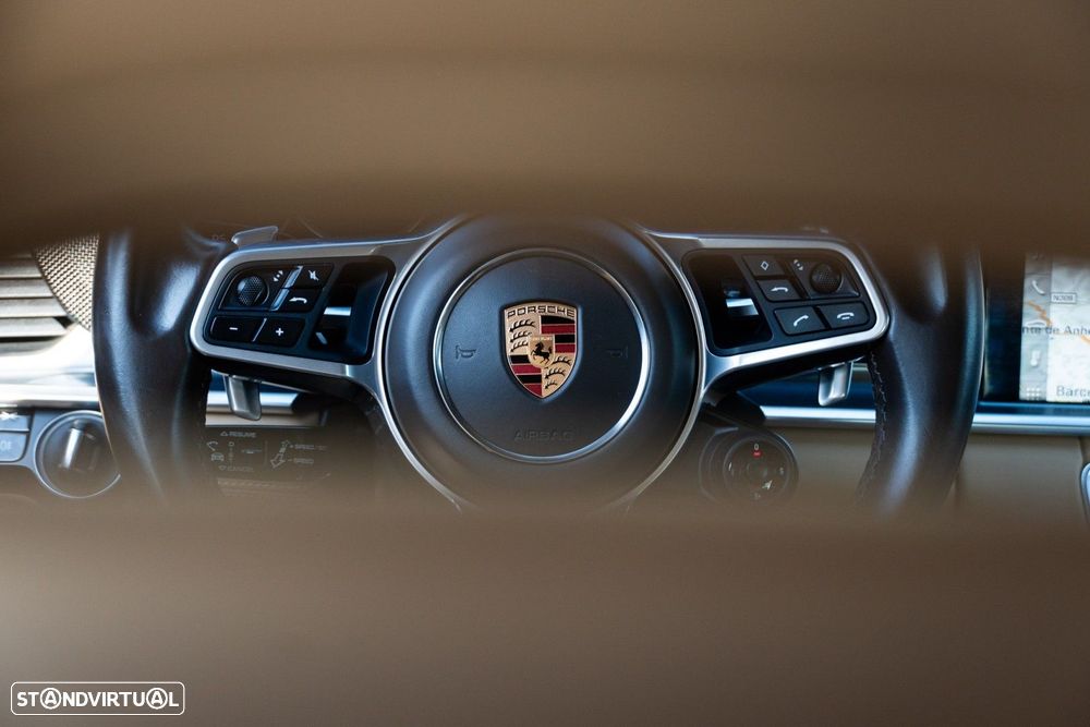 Porsche Panamera 4 S - 12