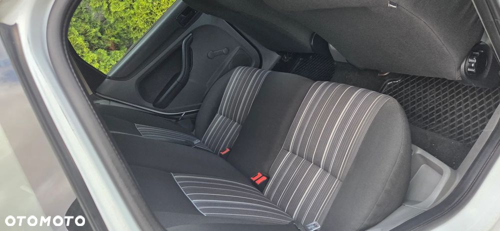 Ford Focus 1.6 TDCi Ambiente - 9