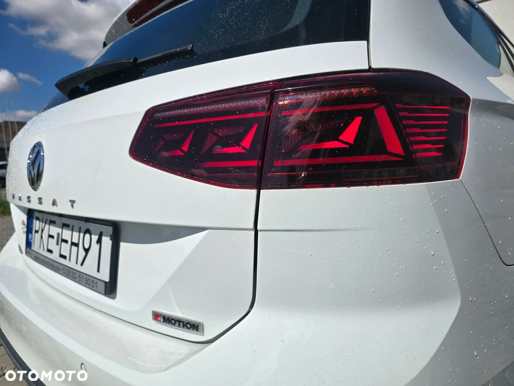 Volkswagen Passat Variant 2.0 TDI SCR 4Motion DSG Highline - 4