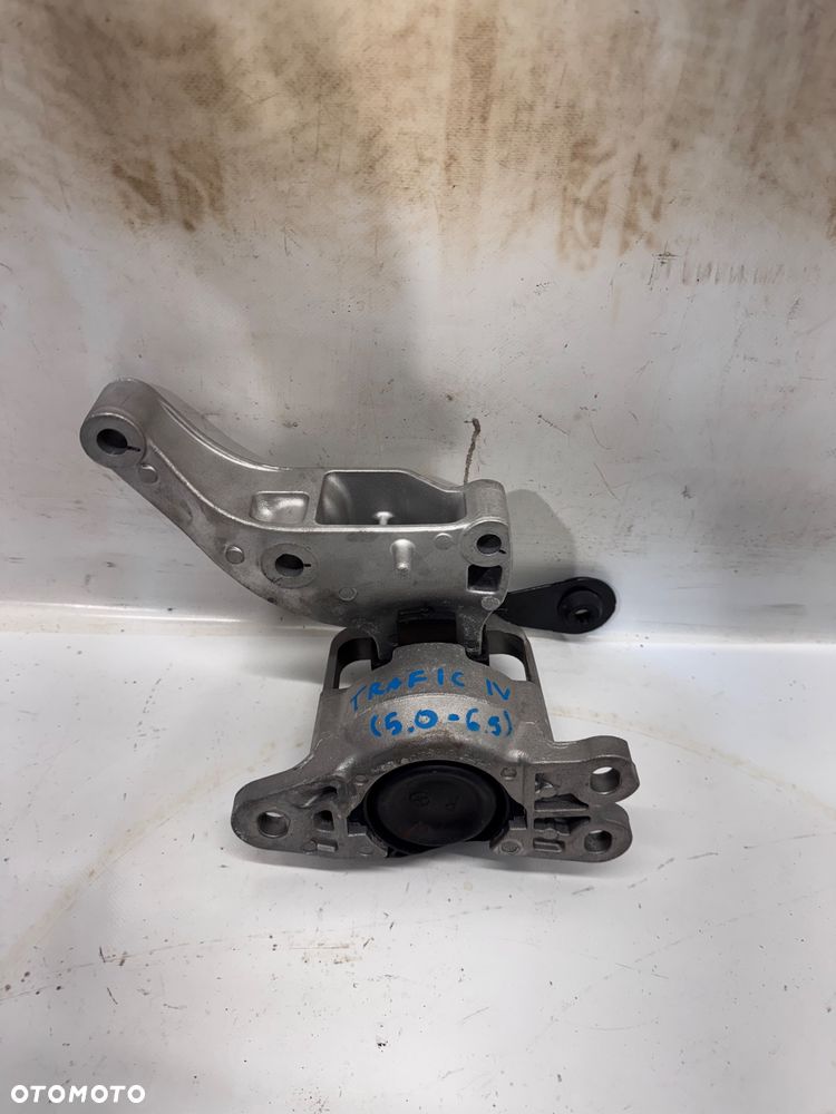 A-57 WSPORNIK SILNIKA RENAULT TRAFFIC - 1