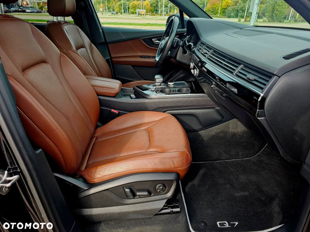 Audi Q7 3.0 TFSI Quattro Tiptronic - 18