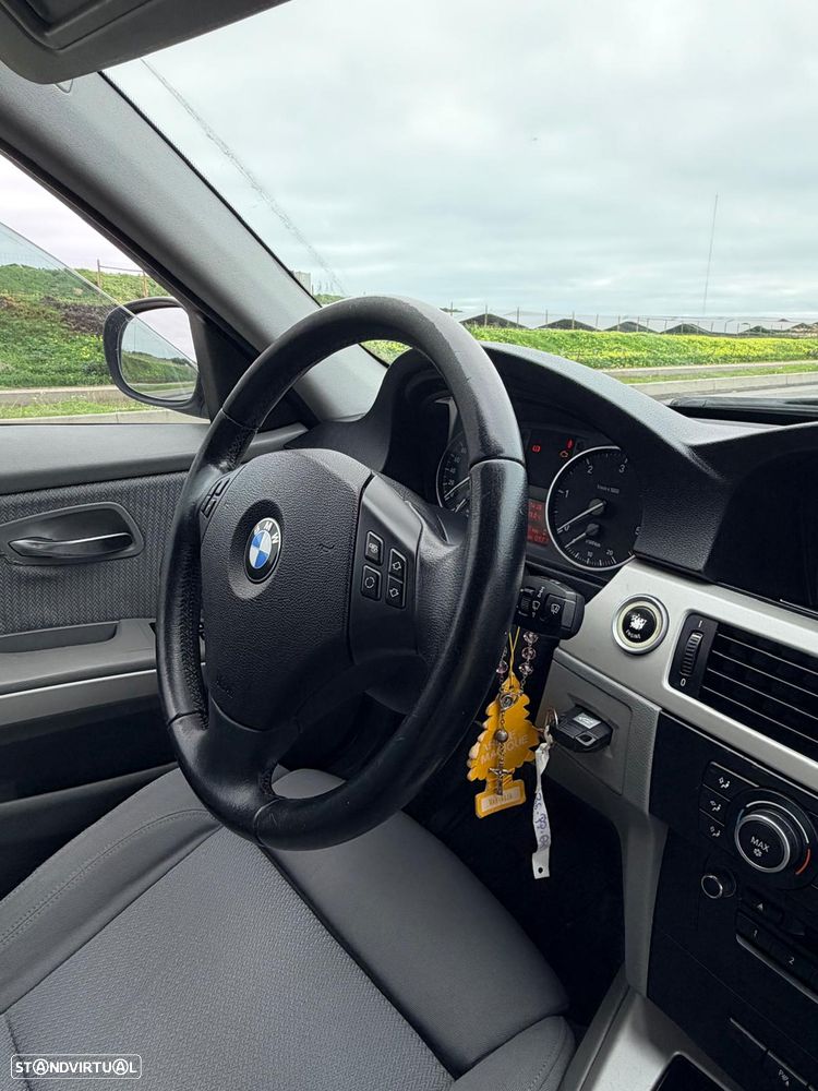 BMW 318 d Sport Line - 5
