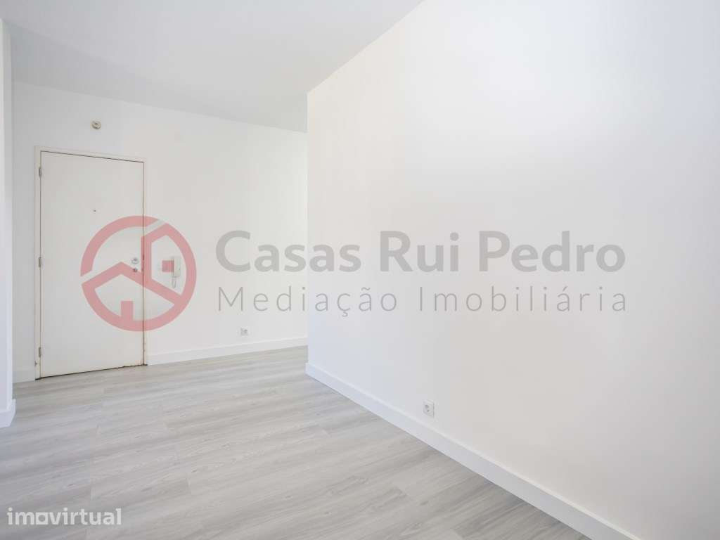 T2 Rés-do-Chão Alto, Renovado, com Excelente Área em Pinhal de Negr... - Grande imagem: 4/28