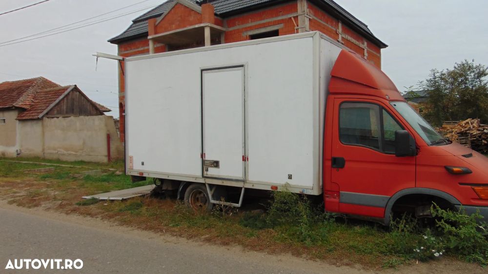 Cub de fibra cu lift Iveco Daily omologat - 3