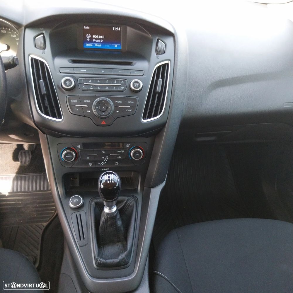 Ford Focus SW - 9