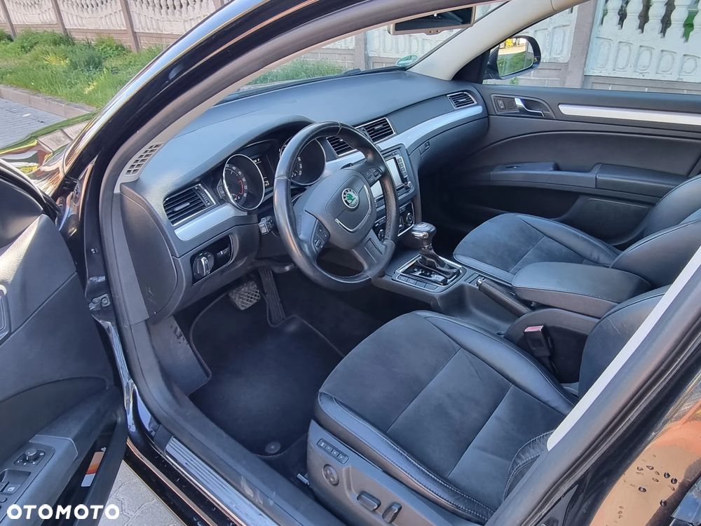 Skoda Superb 2.0 TDI Elegance DSG - 9