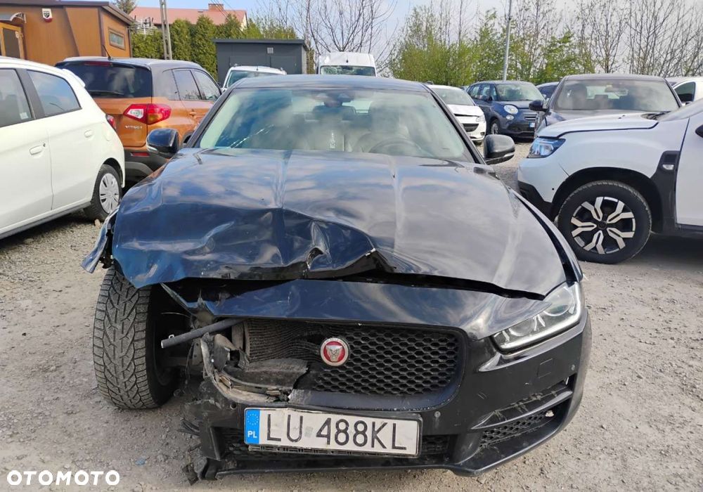 Jaguar XE - 21