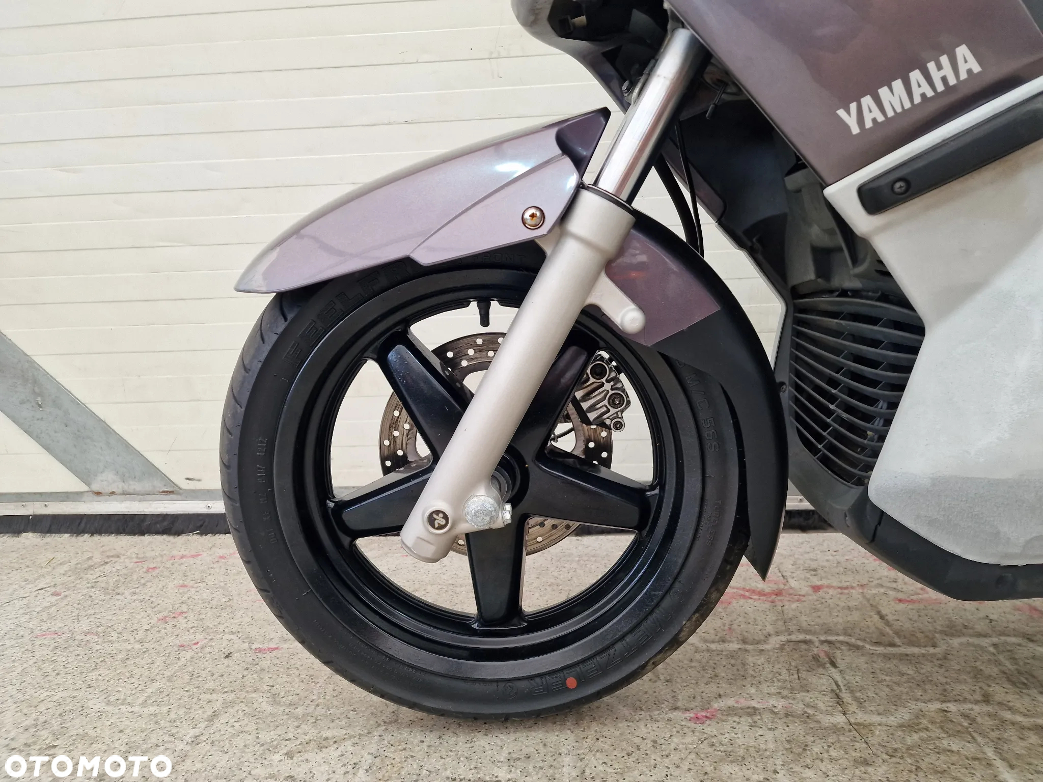 Yamaha X-max - 11