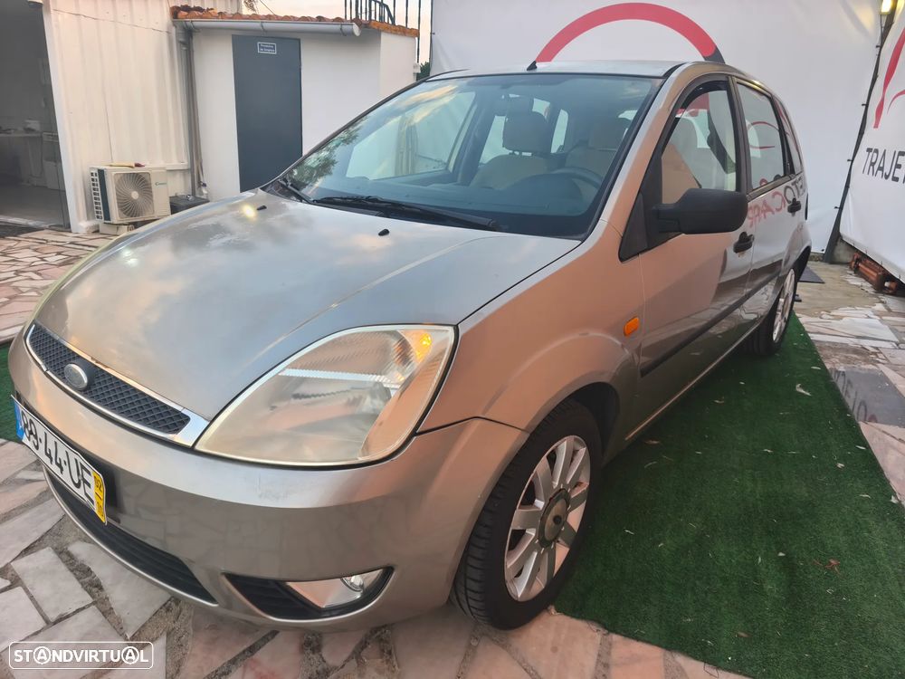Ford Fiesta 1.4 Ghia - 18