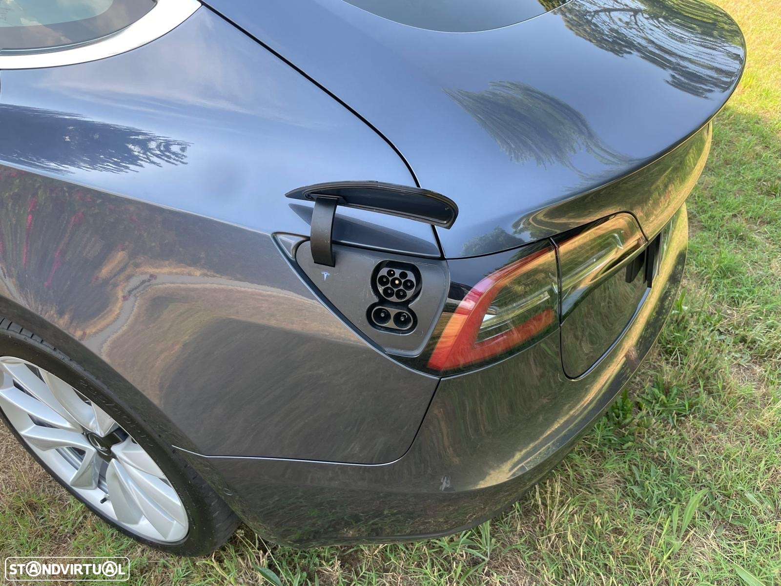 Tesla Model 3 Long-Range Dual Motor AWD - 11