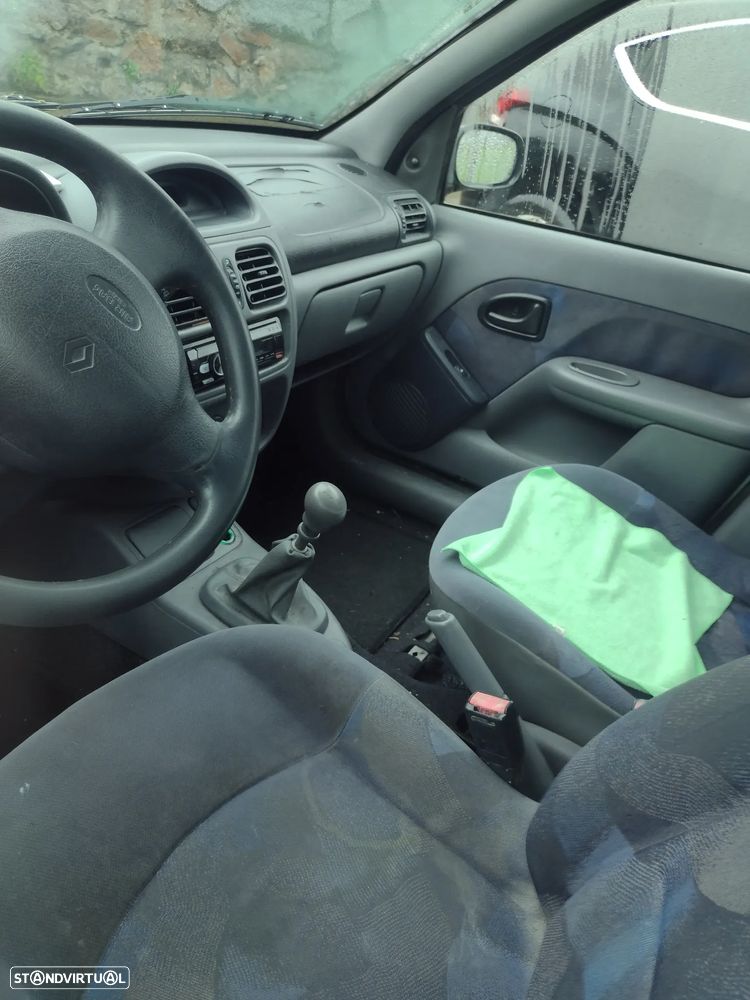 Renault Clio - 5