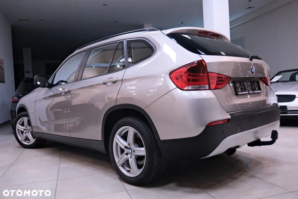 BMW X1 sDrive18i - 13