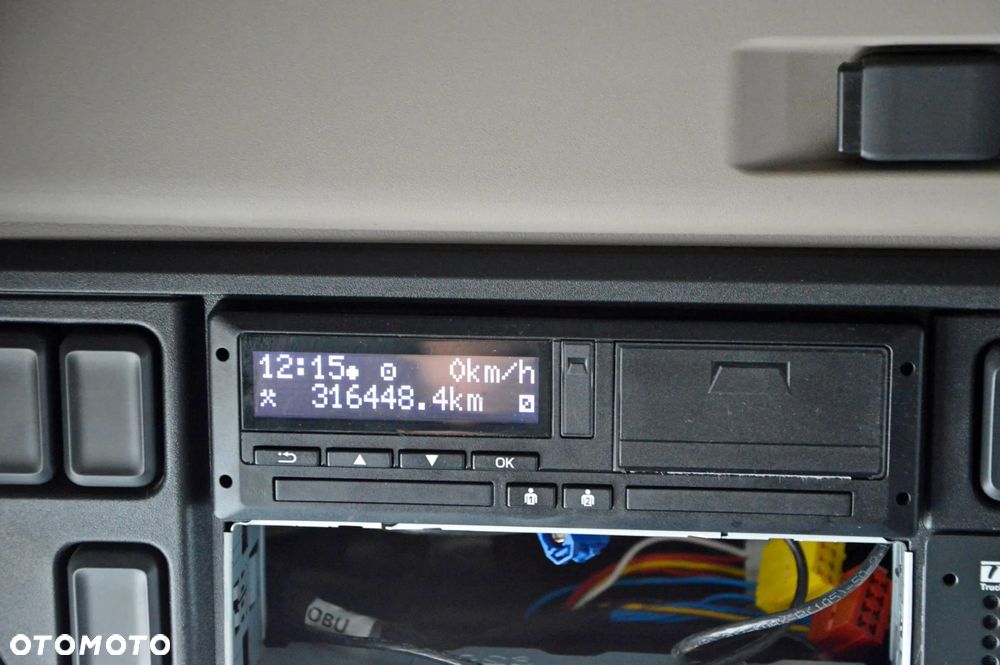 DAF XF 480 ZF INTARDER / TV / KLIMA POSTOJOWA / FULL LED / TRĄBY / MIĘDZYOSIE - 33