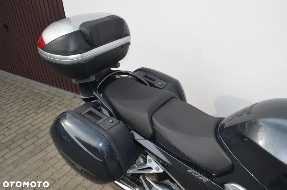 Yamaha FJR - 29