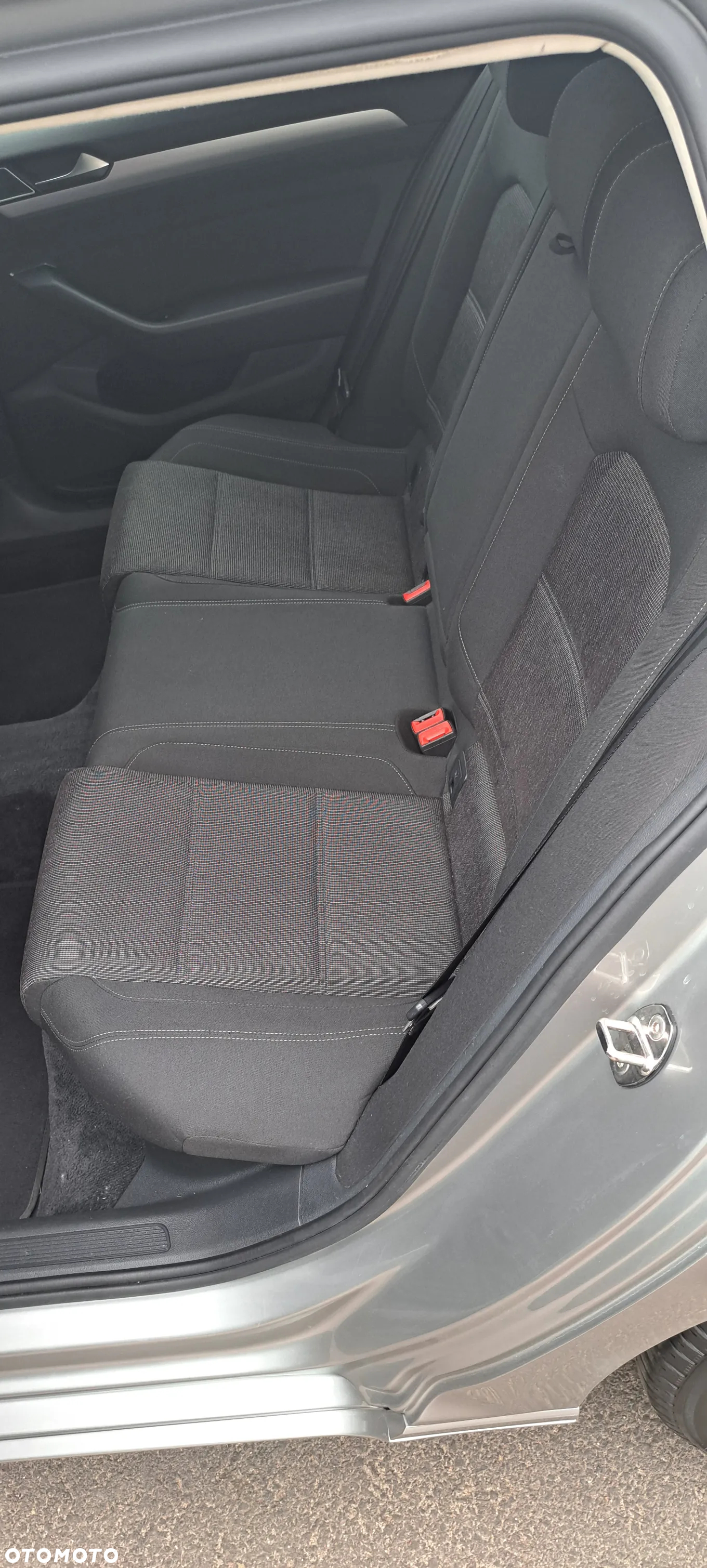 Volkswagen Passat 2.0 TDI BMT Comfortline - 10
