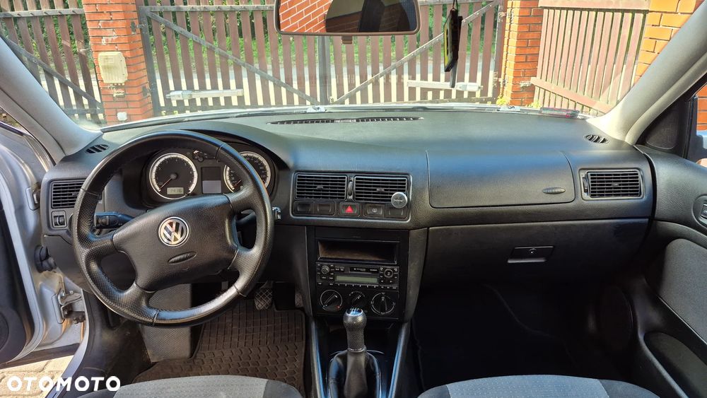 Volkswagen Golf - 9