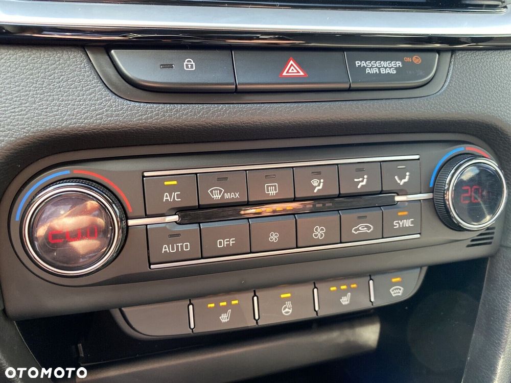 Kia Ceed - 25