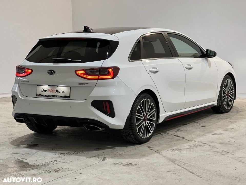 Kia Ceed - 34
