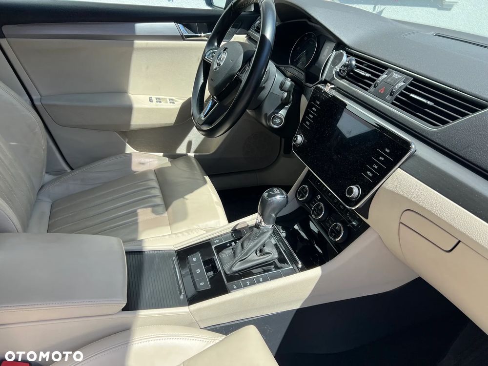 Skoda Superb 2.0 TDI Ambition DSG7 - 17
