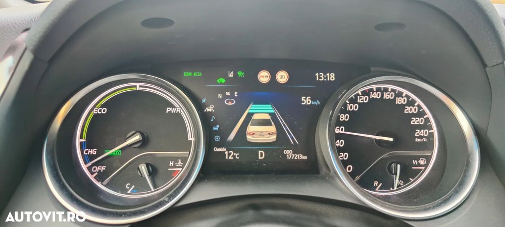 Toyota Camry 2.5 Exclusive - 6