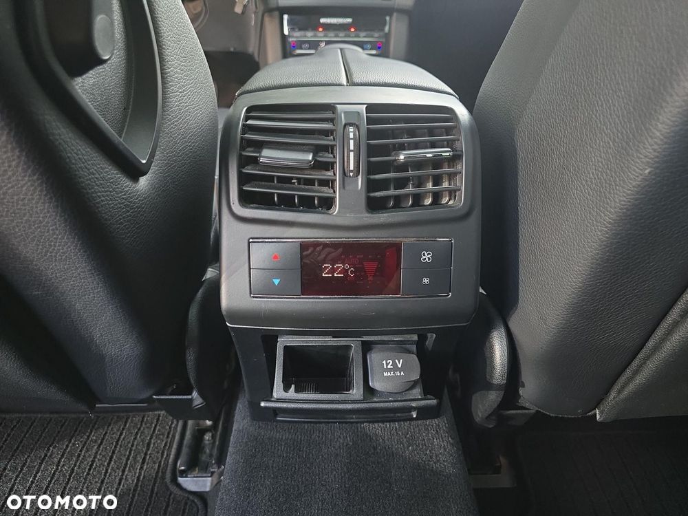 Mercedes-Benz Klasa E 350 CDI BlueEff Avantgarde - 23