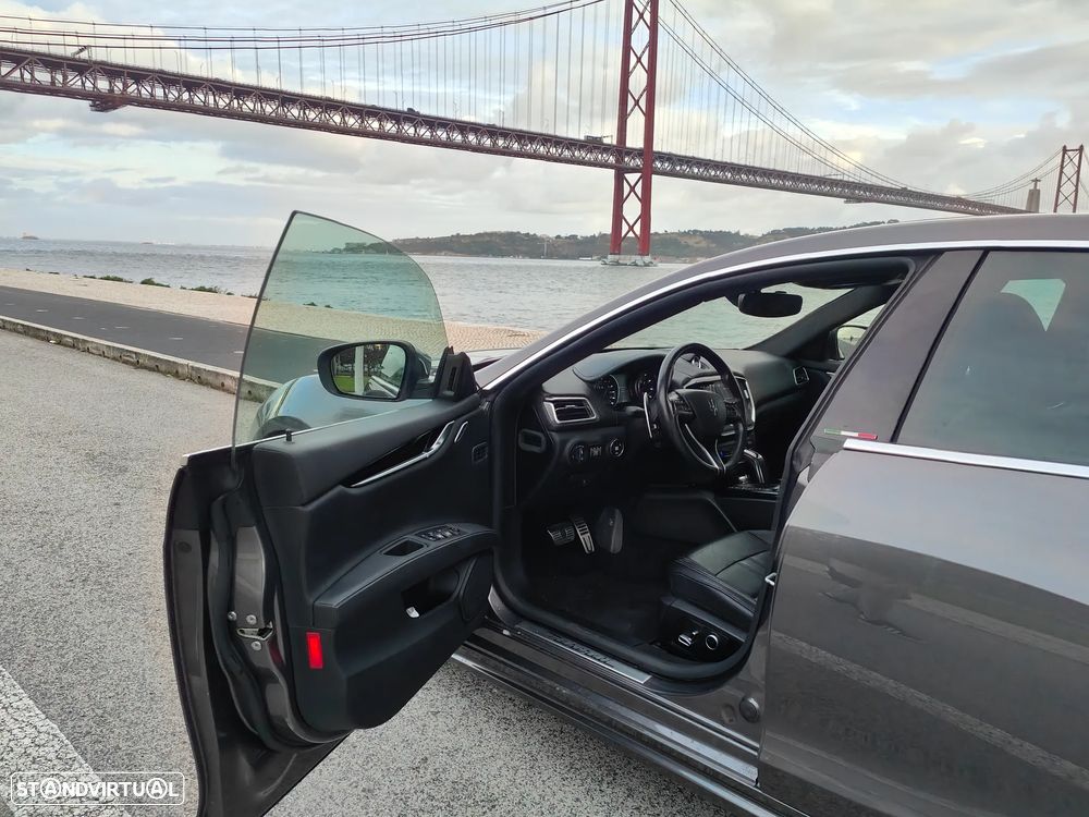 Maserati Ghibli Hybrid GranSport - 9