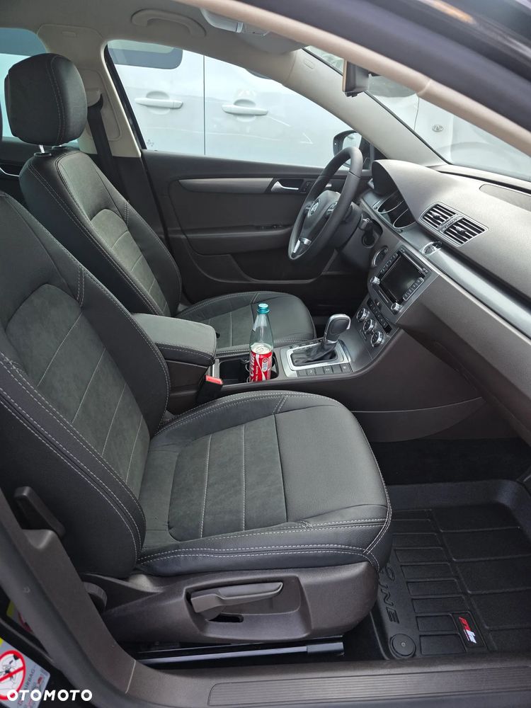 Volkswagen Passat 2.0 TDI Comfortline DSG - 12