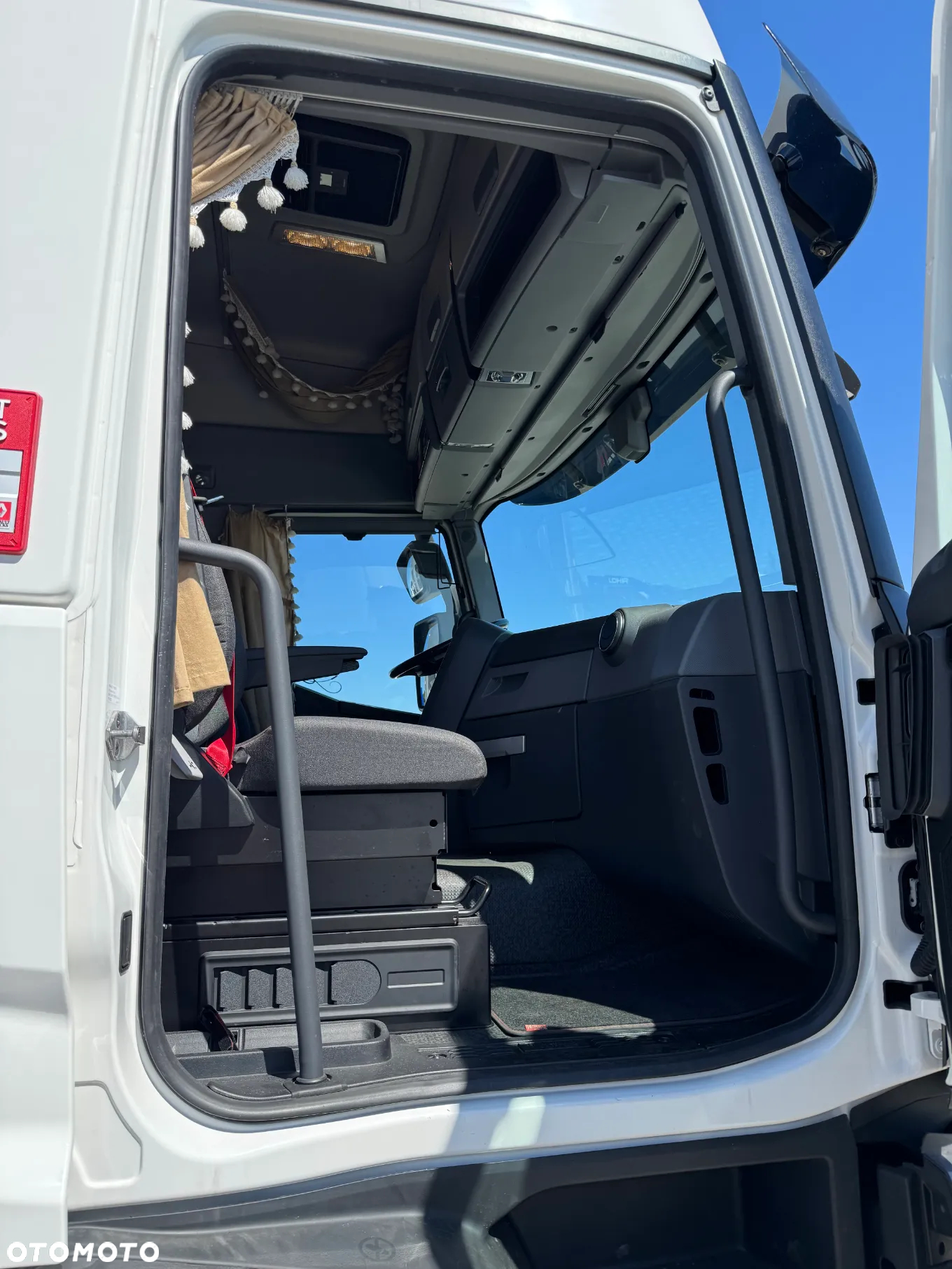 Renault T480 standard niski przebieg - 23