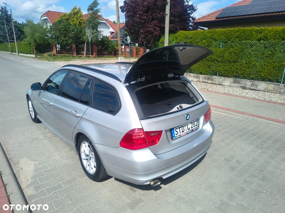 BMW Seria 3 318d DPF Edition Lifestyle - 9