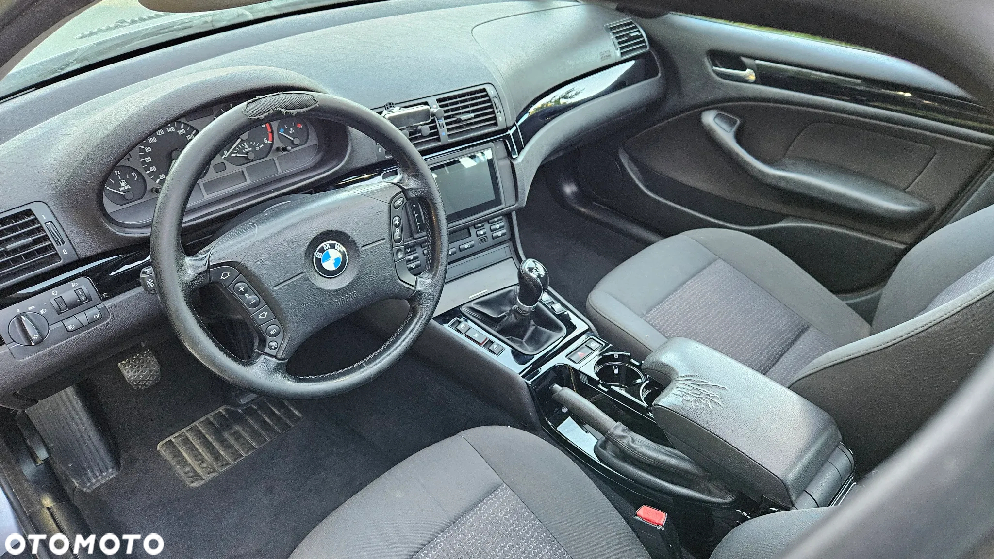BMW Seria 3 318d Touring - 9