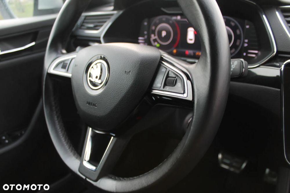 Skoda Superb 2.0 TDI L&K DSG7 - 22