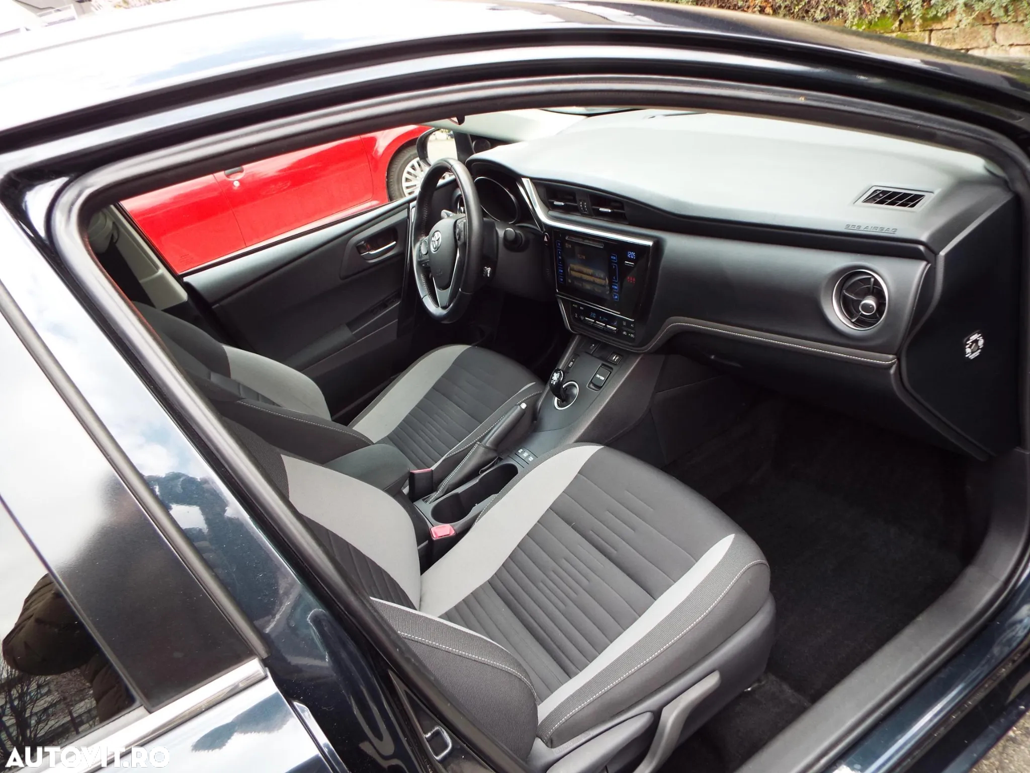 Toyota Auris 1.8 VVT-i Hybrid Automatik Executive - 11