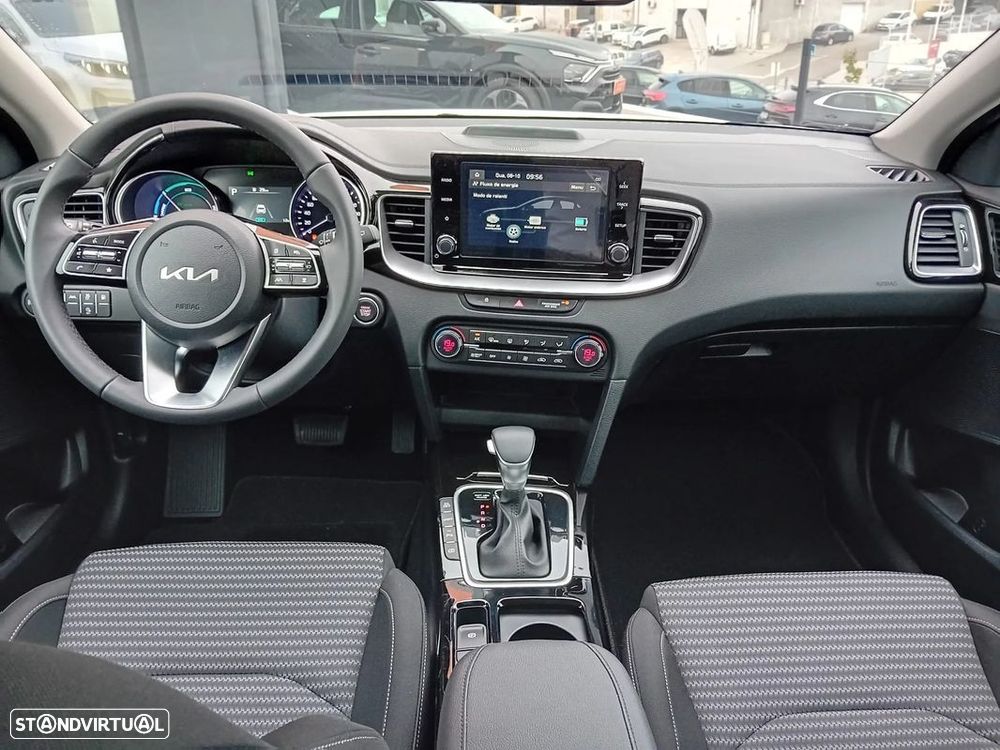 Kia XCeed 1.6 GDi PHEV Drive - 11