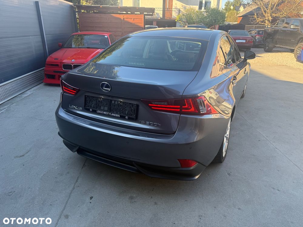 Lexus IS 300h Comfort EU6 - 13