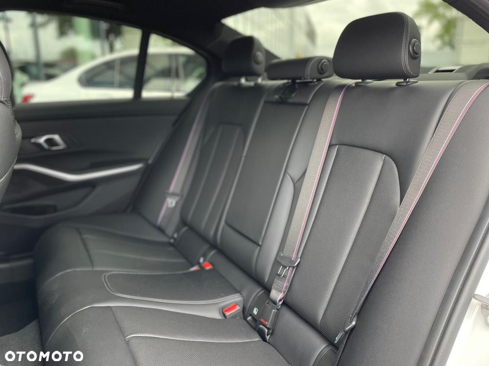 BMW Seria 3 - 31