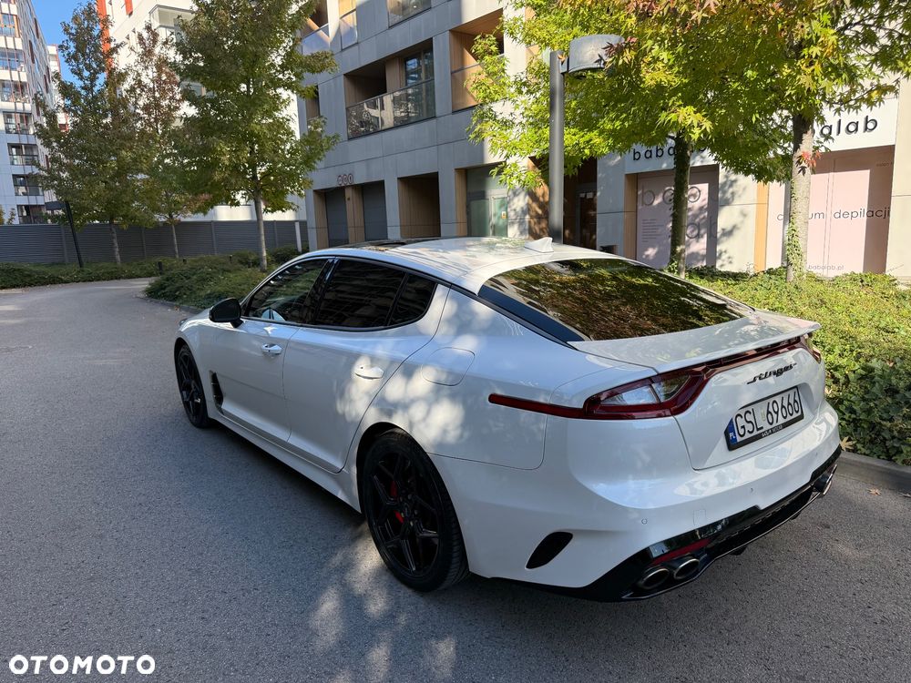 Kia Stinger - 4