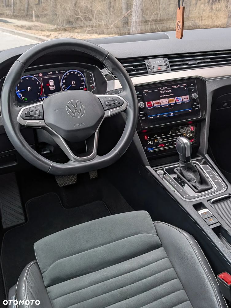 Volkswagen Passat 1.5 TSI EVO Elegance DSG - 9
