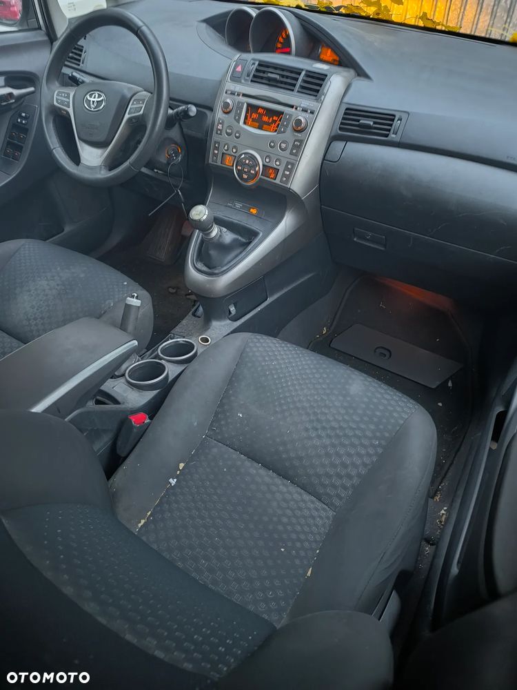 Toyota Verso - 13