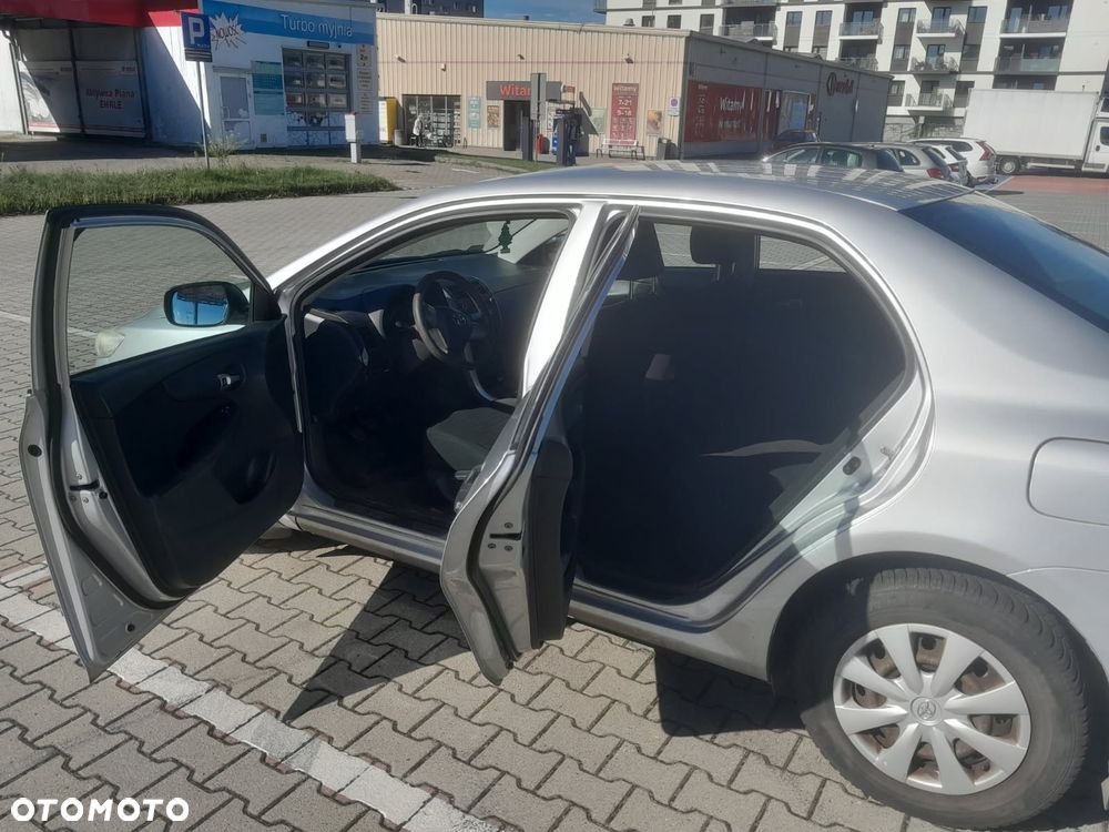 Toyota Corolla 1.6 Terra - 15