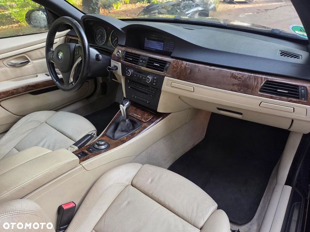 BMW Seria 3 325d DPF Cabrio - 10