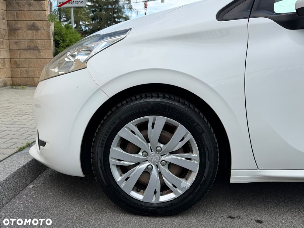 Peugeot 208 82 VTI Allure - 28