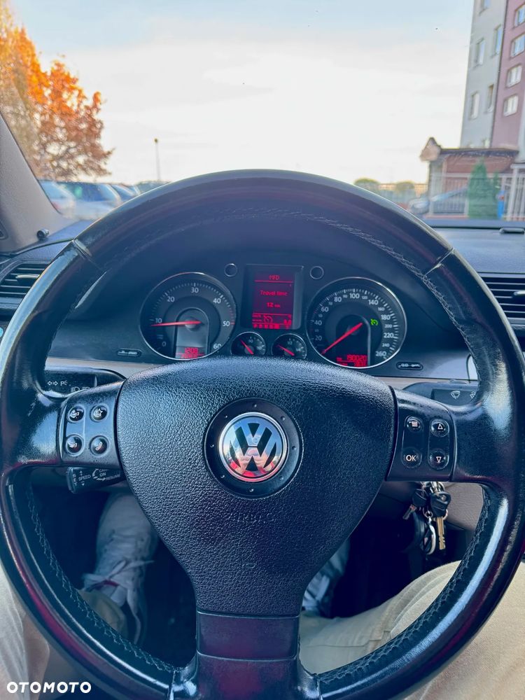 Volkswagen Passat 2.0 TDI Comfortline DSG - 12