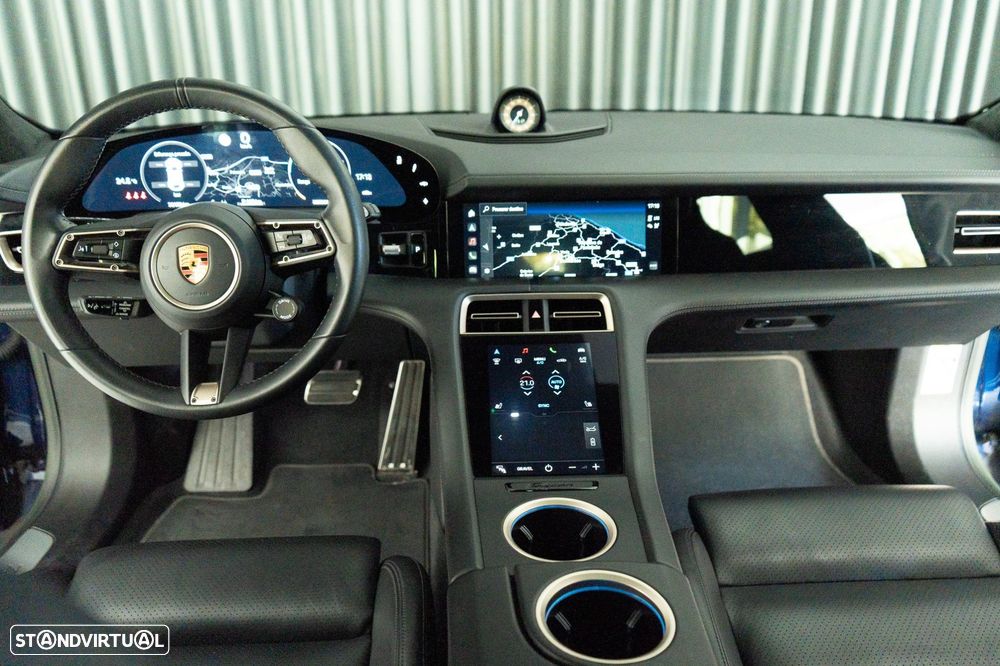 Porsche Taycan Cross Turismo Turbo - 9