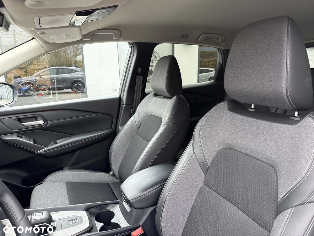 Nissan Qashqai 1.3 DIG-T MHEV N-Connecta Xtronic - 12