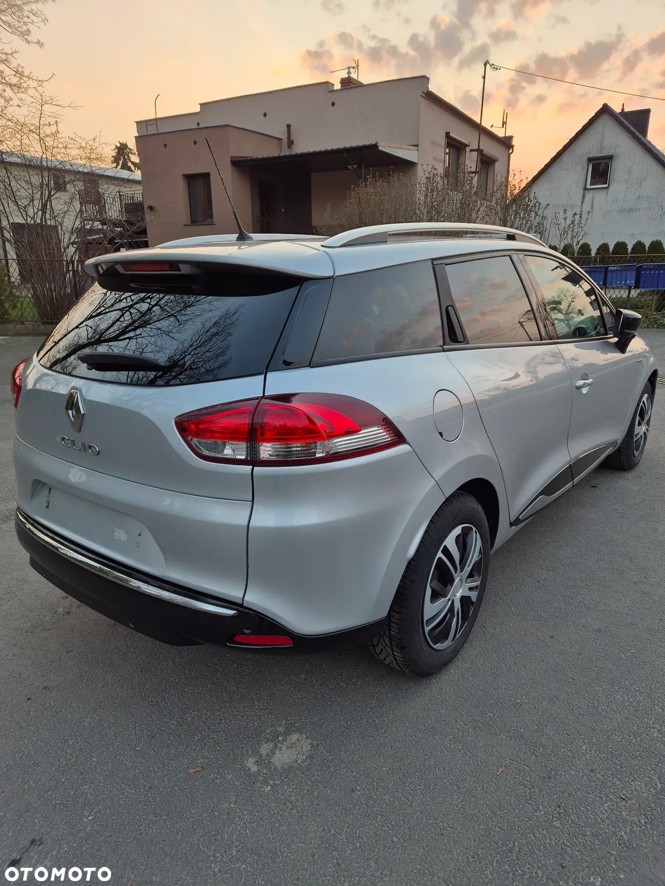 Renault Clio Grandtour (Energy) TCe 90 Start & Stop LIMITED - 10