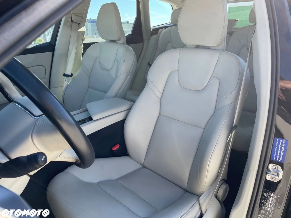 Volvo XC 60 B5 D AWD Inscription - 19