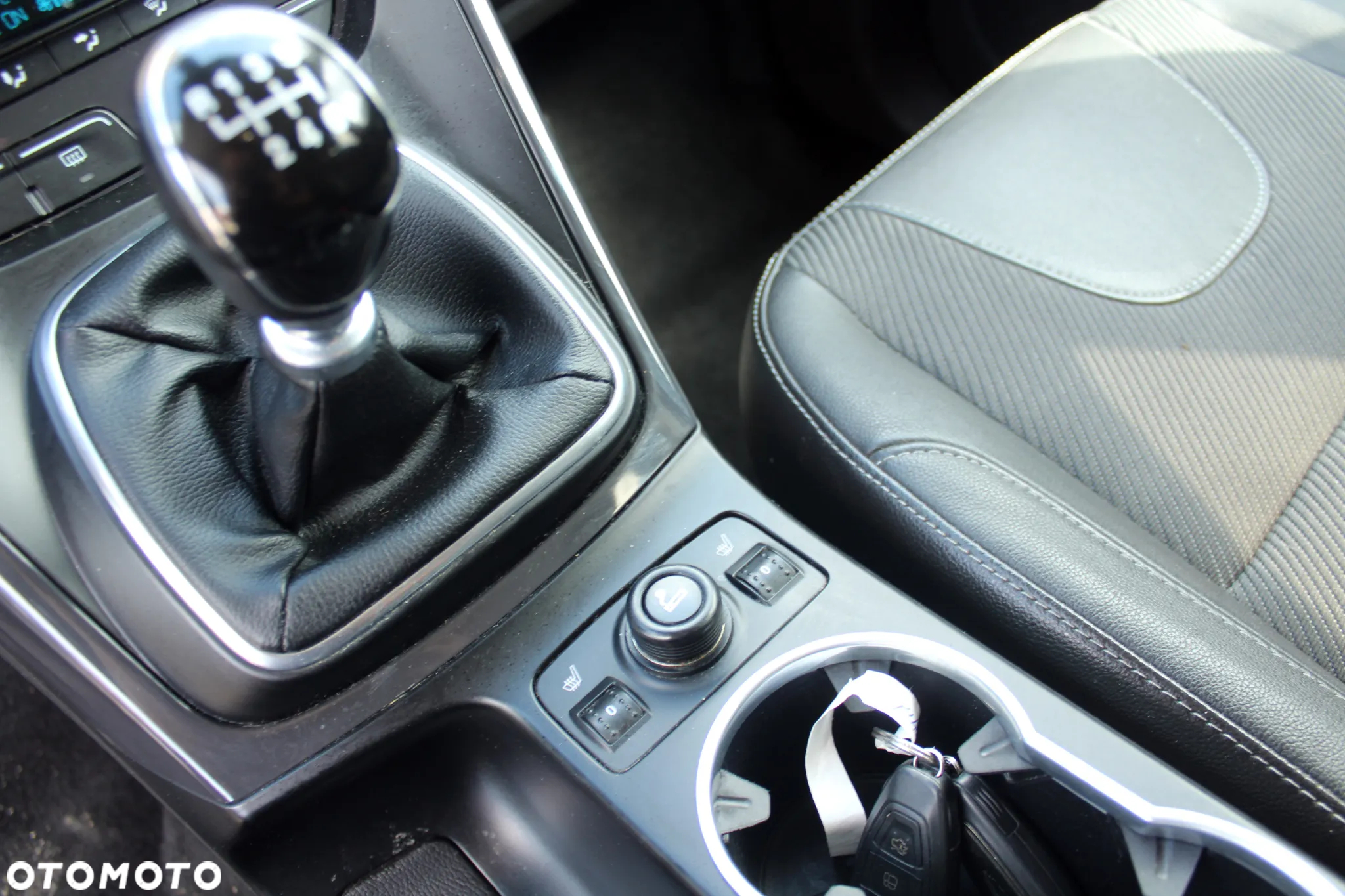 Ford Kuga 1.6 EcoBoost 2x4 Titanium - 11